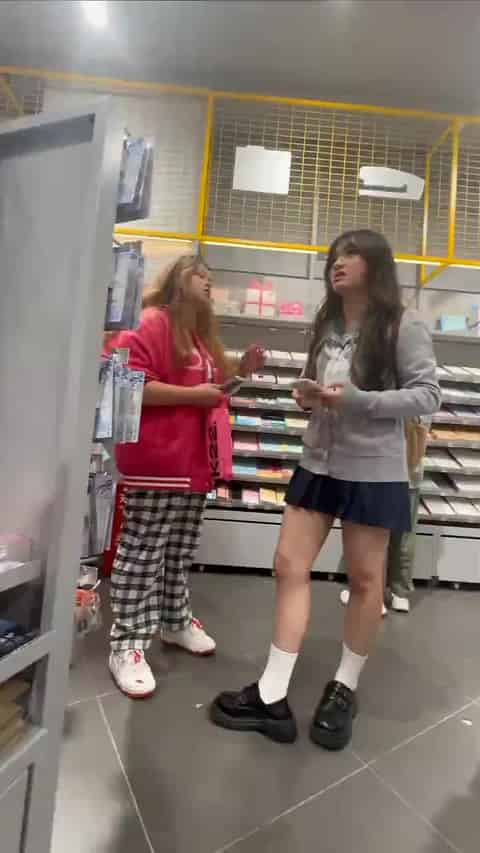 6cae8a08-8953-4439-9267-3cf6d3f52a92.mp4