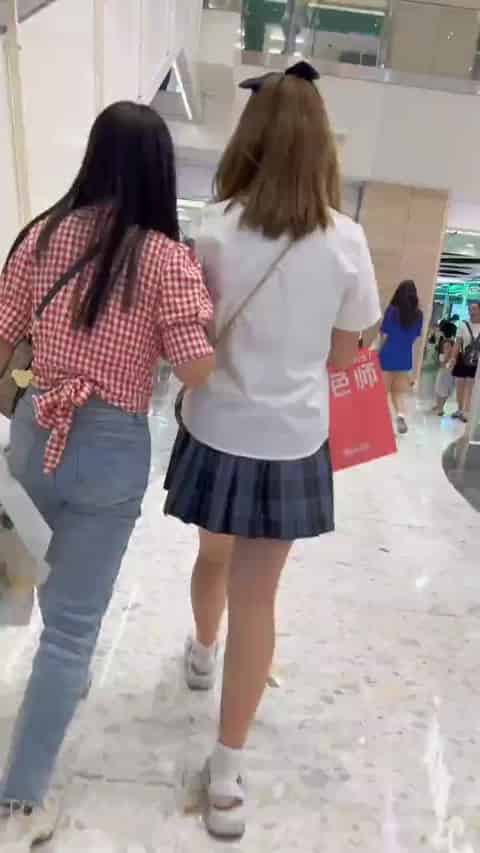 0bc3cf0c-9d27-4fe7-b7d0-7b052929b61c.mp4