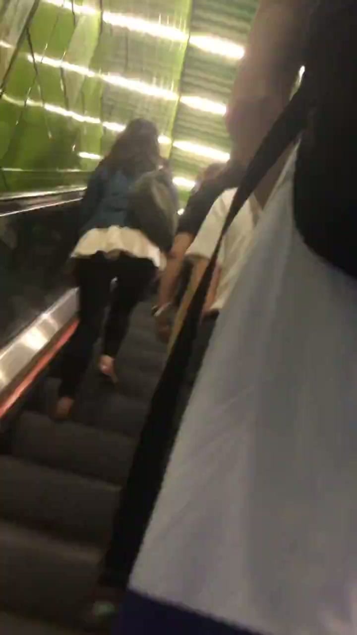 b1f169d4-fe64-4cd0-a999-ecfdcf144e3c.mp4