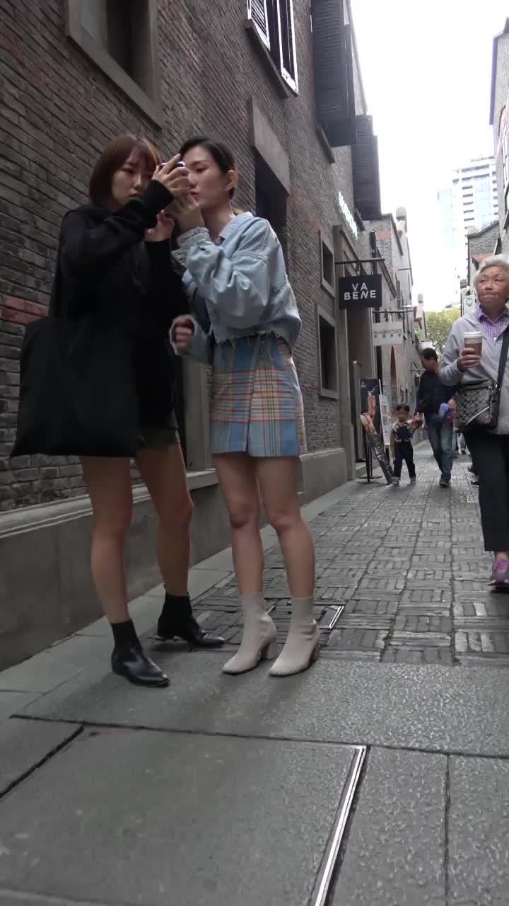 cd2a80d5-d01a-44ab-8e38-00f8fd88df09.mp4