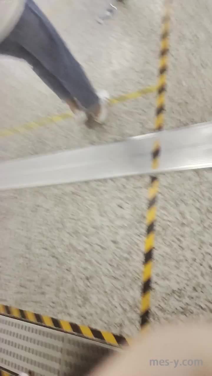 bbce9211-fa8b-4cd5-aa31-684c61e35649.mp4