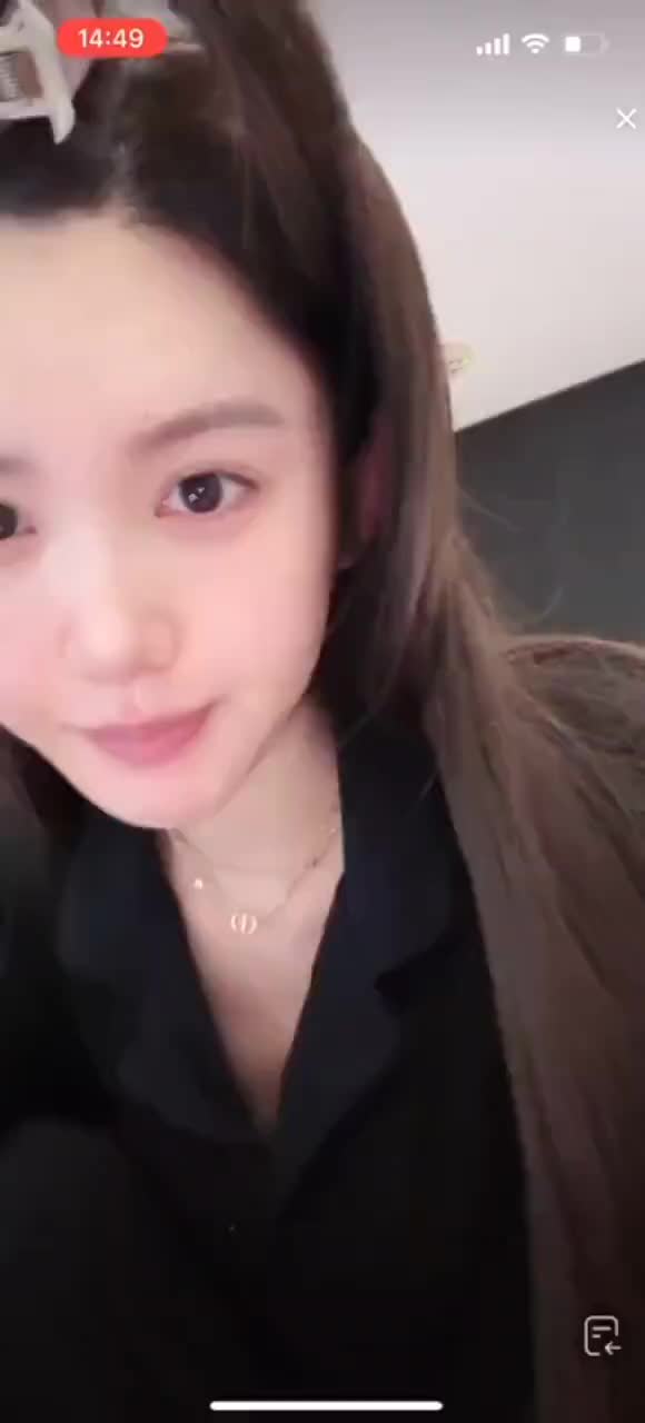 ad282d18-e0e5-4755-8d4b-684128eb3117.mp4