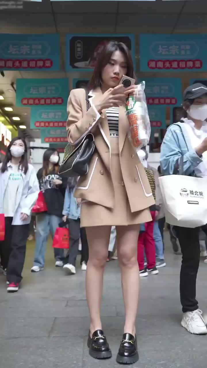 d074841a-f850-484c-a676-28e51547f4f4.mp4