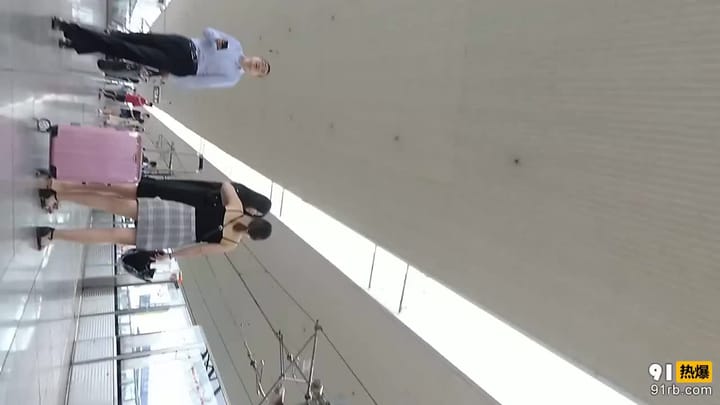 26199514-5e4b-4306-a2e7-4feb057be2b4.mp4