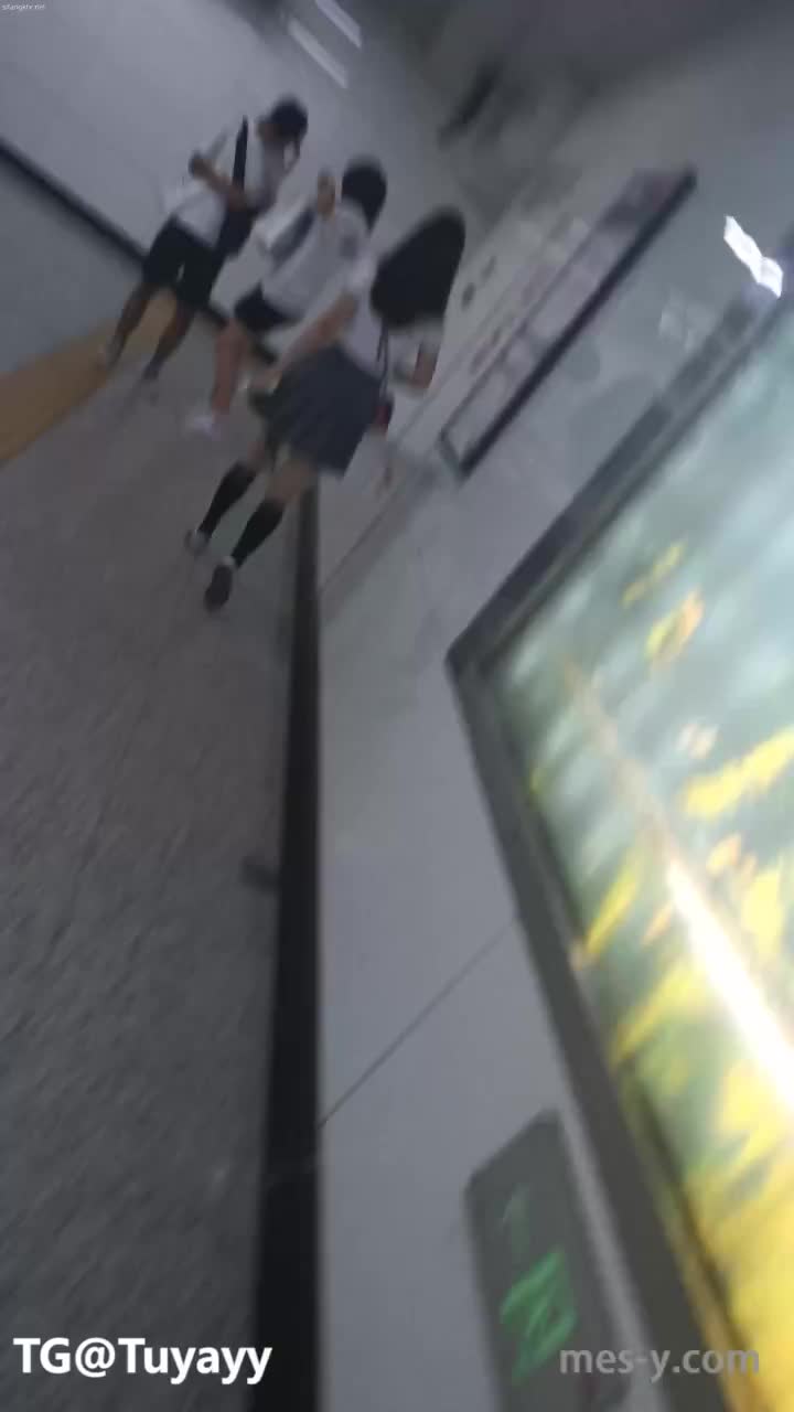 324adb6d-3785-4d6f-a560-5a17ca7dbef1.mp4