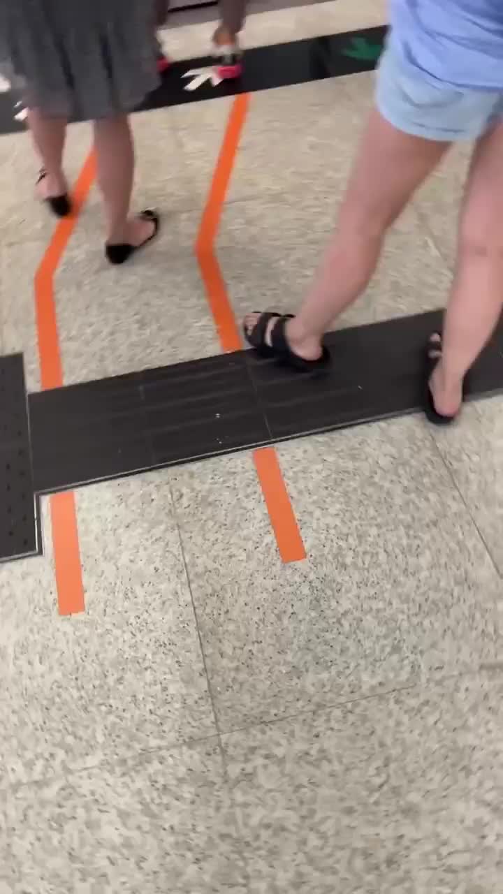 88d12332-cdae-4ace-8bbe-d503c9b54151.mp4