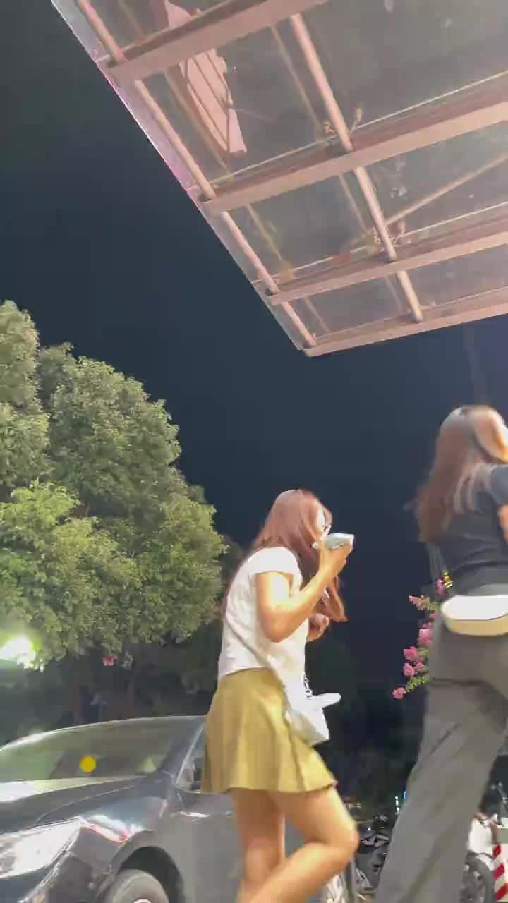 8ccf3b1d-cf68-4cba-ae28-d96bf227a800.mp4