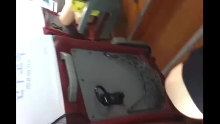 84d367f4-6a86-41d5-bbf2-7e690f7ef971.mp4