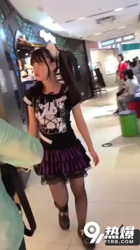 b159820e-5e88-4cc5-b1cf-7cf6329a0f04.mp4