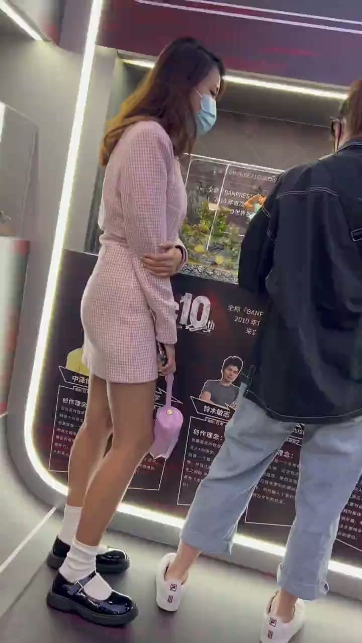 8bc8255e-278f-43e1-bbdd-6611e0d9287c.mp4