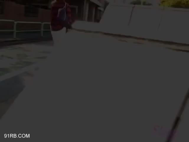 a13bd112-ab67-479e-9450-81f2cae4c46e.mp4