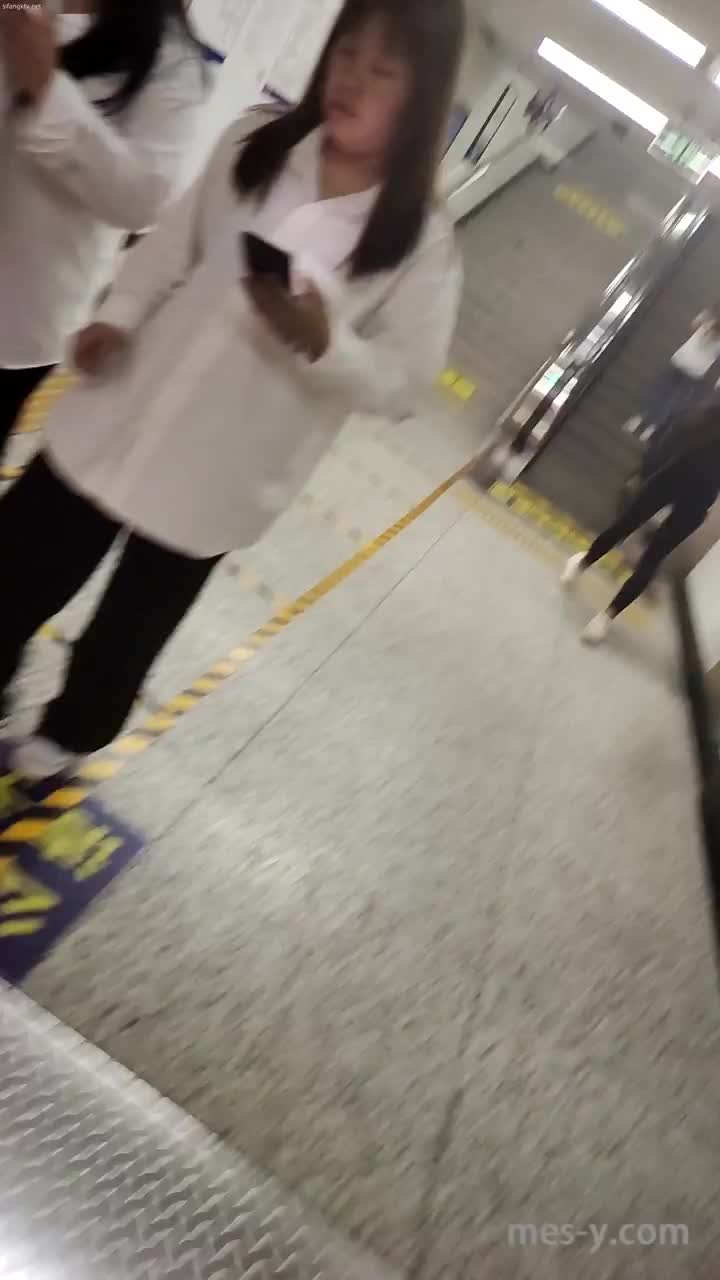 44c982a6-48b8-4d6e-8c61-d0a9df0cb774.mp4