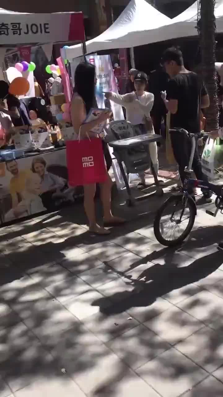 3f60cbde-5ca8-4803-b9c1-15d19c6098a0.mp4