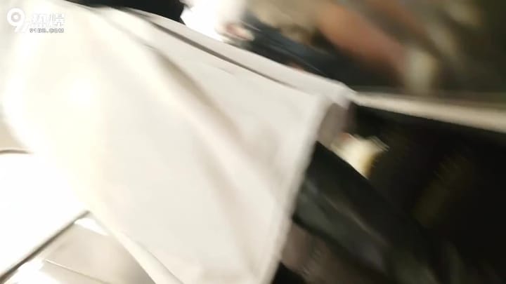 574b1828-e51d-4352-b5dd-345d0dbe1429.mp4