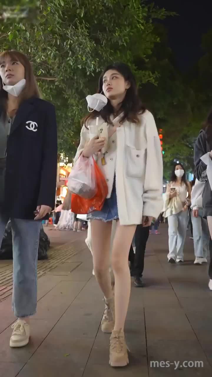 1ef8613f-959e-4d66-8d5e-125b11520978.mp4