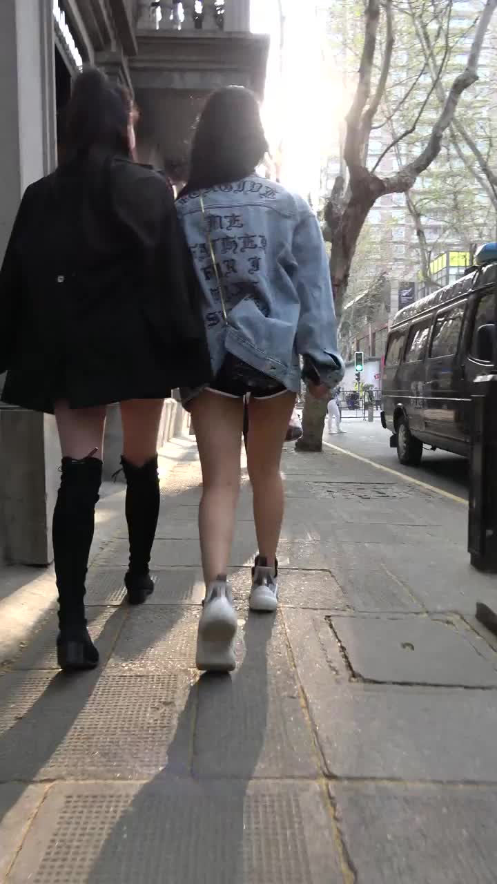 d07684ec-3b1f-4ecd-bdac-22f7a3e81ba2.mp4