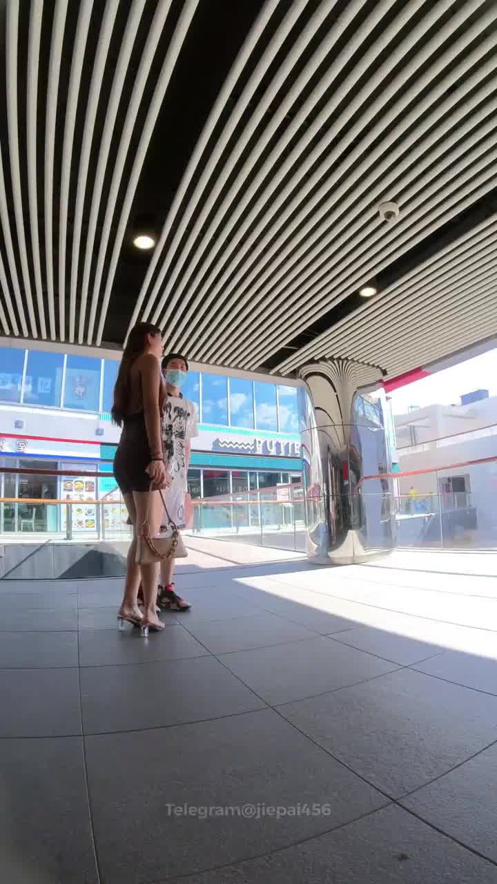 7c6e3ba4-f46a-408d-ac5e-8d985784227b.mp4