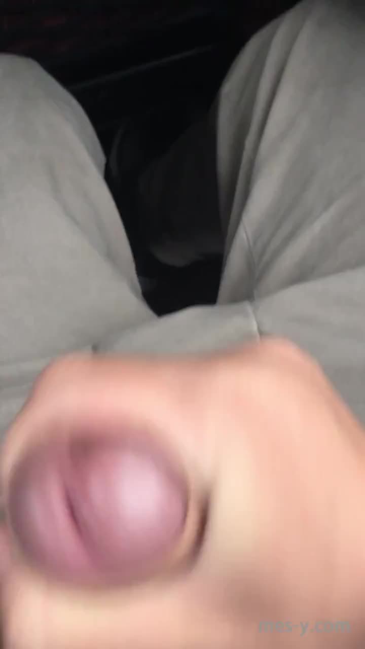 bab8b9d7-02b7-4a9d-81a6-3d09370c4f64.mp4