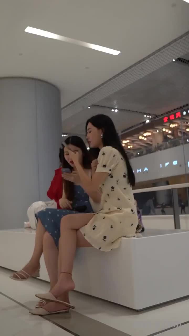 2b56c291-cb20-4b7e-bdf7-012ef2075e86.mp4