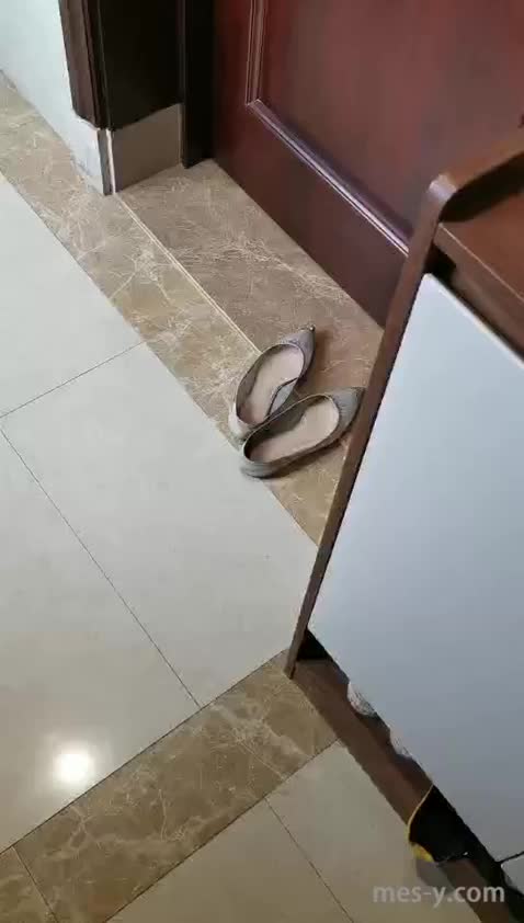 6ba9d95d-edf0-435e-8984-3d75d6d2b875.mp4