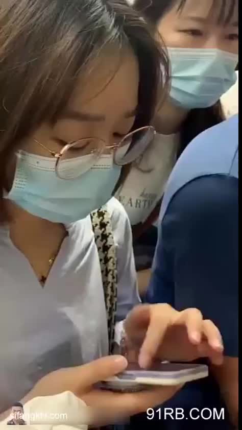 51e8ff6a-c19f-47b3-bc55-d67d8423c8be.mp4