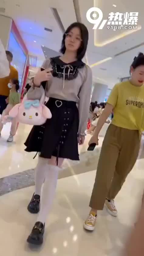 c6567b3a-f17e-4aef-8069-cb14d82a1cbc.mp4