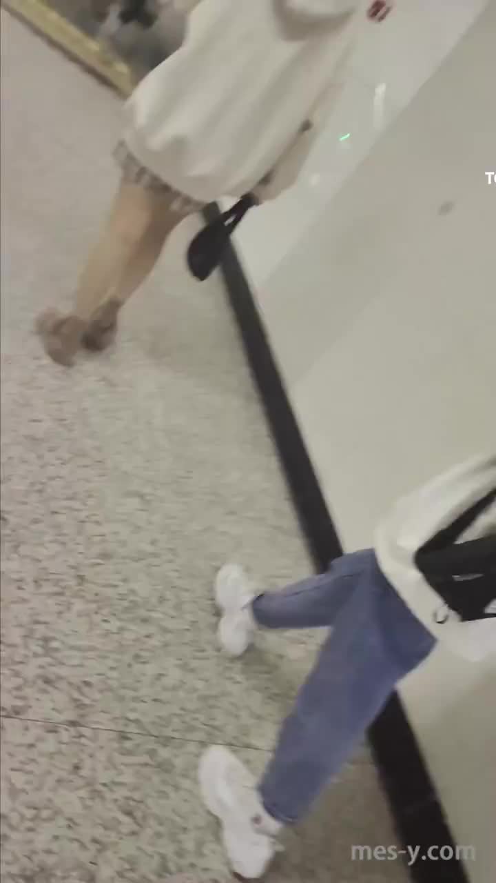 f4c417a5-07dd-4b87-b0ee-9bbabf7ac4a3.mp4