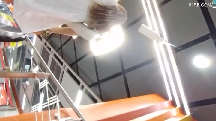 0dd2b30e-8d37-4e85-bdf0-759afb40d2a4.mp4