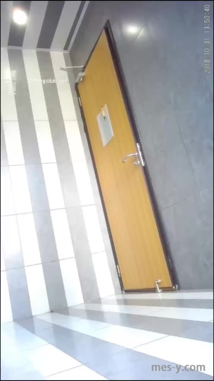 dbc0f0aa-4585-42cc-ba59-8e4d896ac9c9.mp4