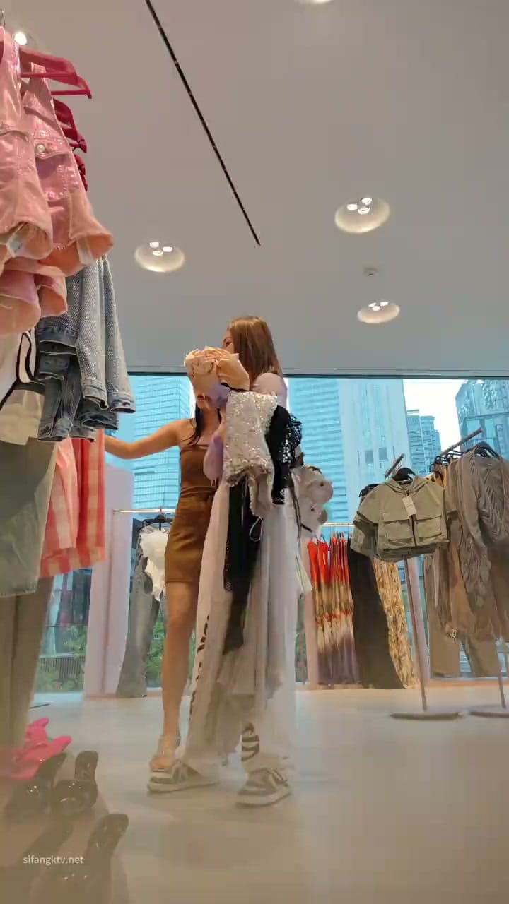 1cc8522a-9a2b-462d-92e6-a58e166d9ff9.mp4