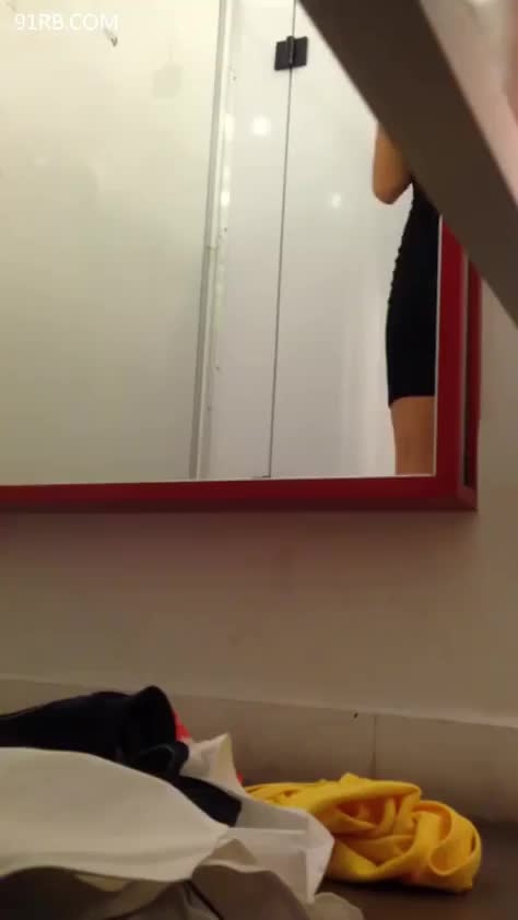 1e1888b3-fe2b-4bcb-a1e2-9e7f0cf6ed22.mp4