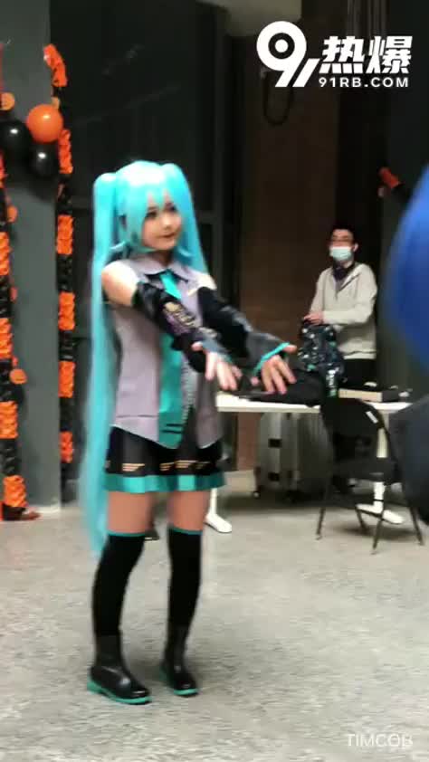 d809d771-1ba9-49f8-a41f-efbc866976d2.mp4