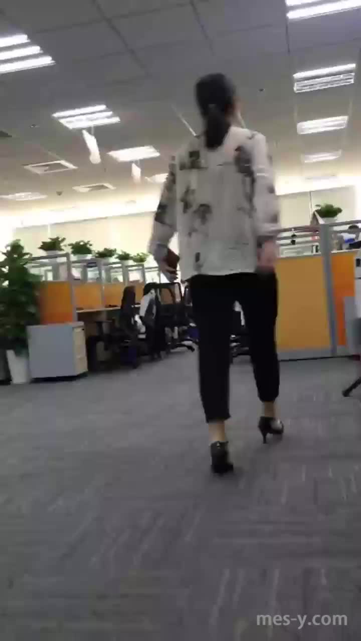 0261a57d-7150-4250-b0fe-d95159d3b5a9.mp4