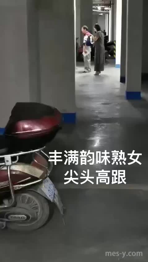 e5a8adf2-b081-4f79-9ae2-60e1c0b81245.mp4