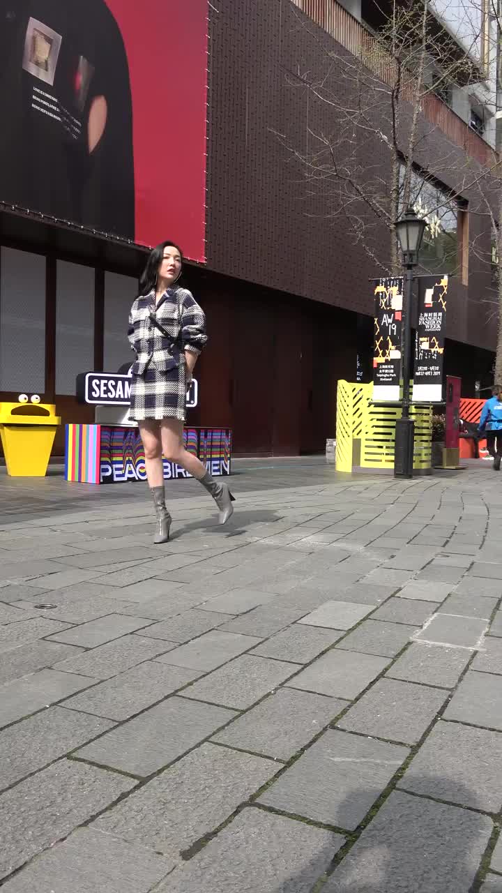 a0175732-beb0-4428-8dcd-3a6a94985503.mp4