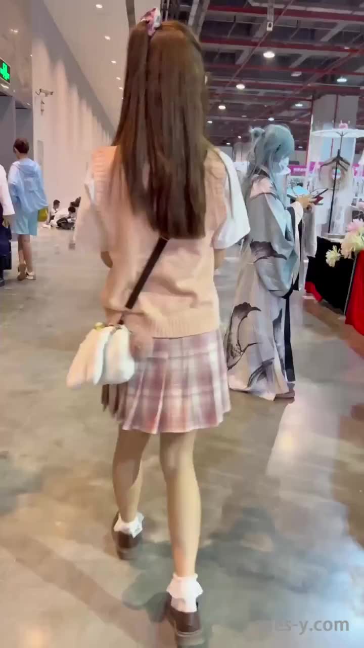 dc351da5-3f62-4a5a-92e6-cbfe7dc2ccb9.mp4