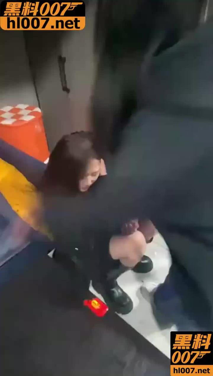 4e8320d5-2185-4373-9a96-cd6c0be10020.mp4