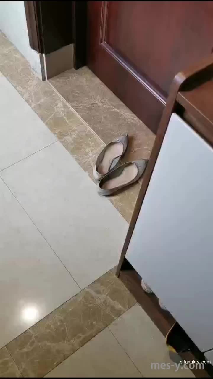 bbfb12ad-9a65-43f8-9d92-11f3ecfc166c.mp4