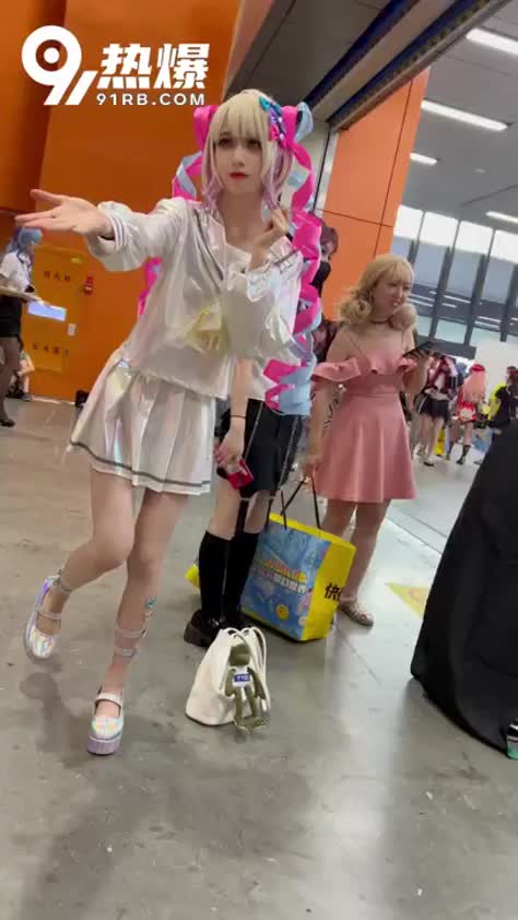 4b6e5a39-41e2-46d7-9e21-554050589132.mp4