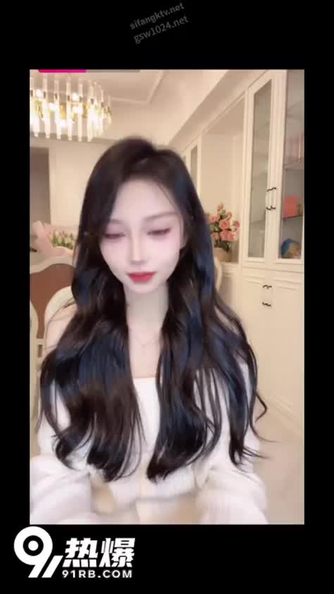 ebc86e0b-5fc9-4bfe-a7bd-a24fb82b1e27.mp4