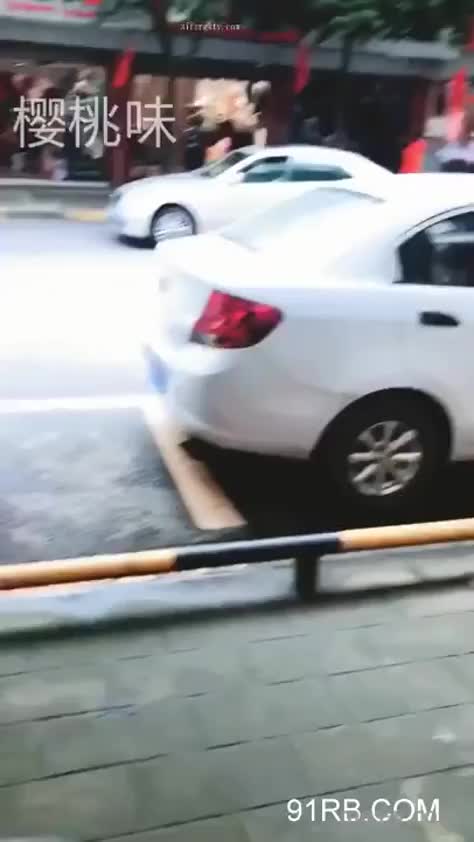 e9cc8f28-029a-4128-9f56-2db91c1ad83c.mp4