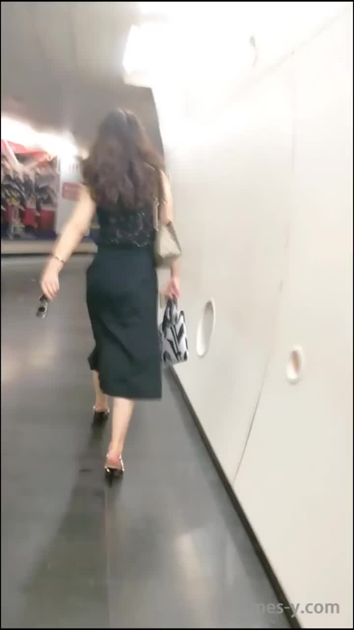 d59ee0b9-b7db-4d38-9631-3adb8f889e8a.mp4