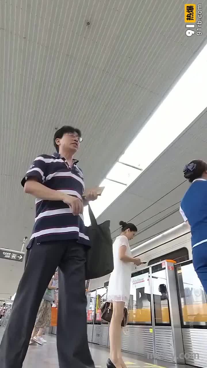 79fd98b8-5dcb-4ccf-8a55-8c90b2fd484d.mp4