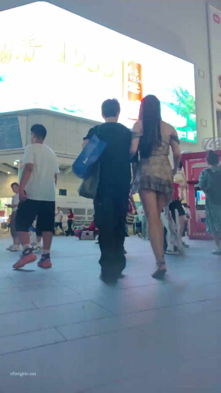 89ab1451-255a-437b-afdc-8201a8647d57.mp4