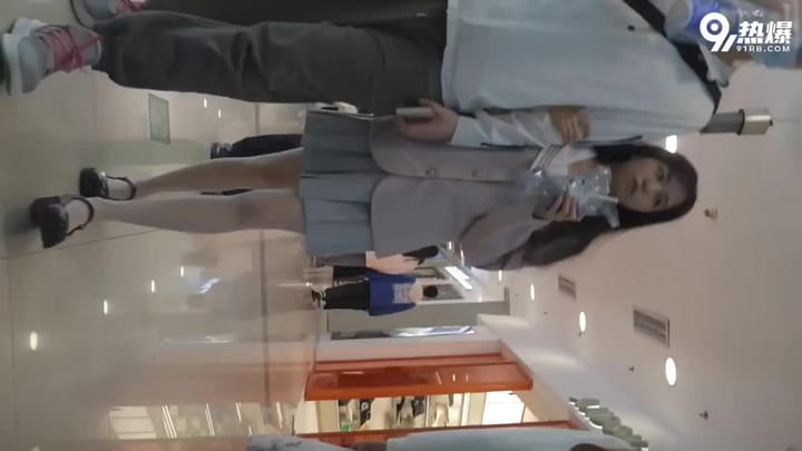 8fe5cfd7-74aa-4b95-88a1-a1cb1d8c82e6.mp4