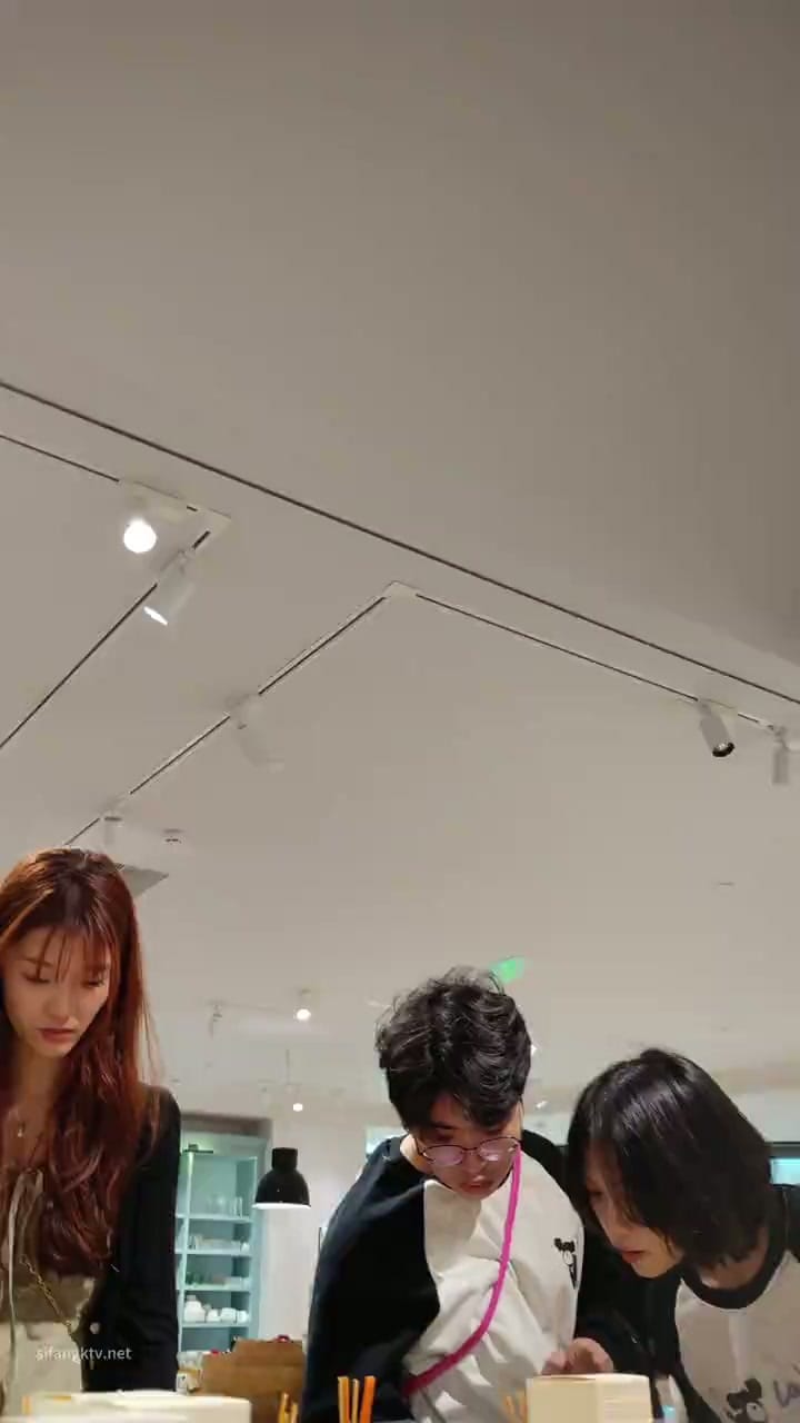 3bcdb6b0-dc88-4ea0-bbd5-a92fbfaa8b3f.mp4