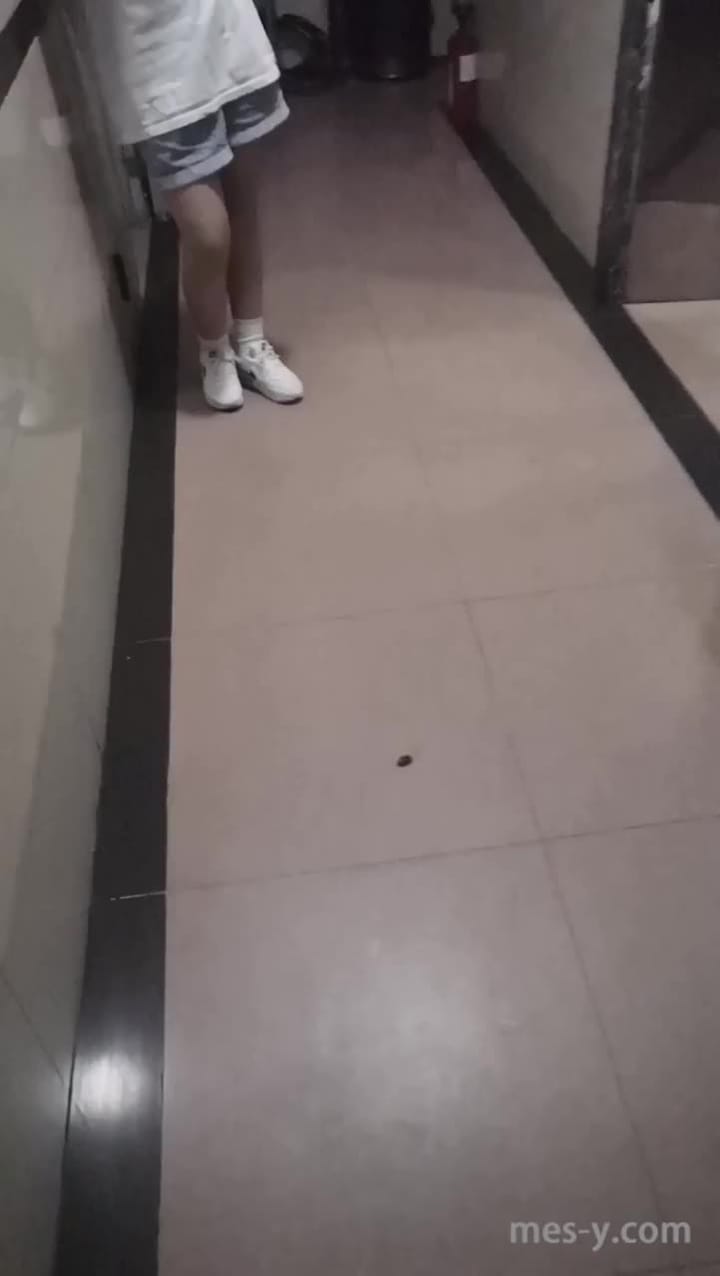 892ba183-94e9-4399-93d8-28e1af19b839.mp4