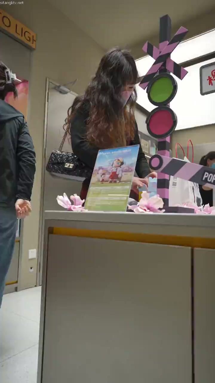 eb26ad9b-9e54-4c7c-915c-c21fe04b797b.mp4