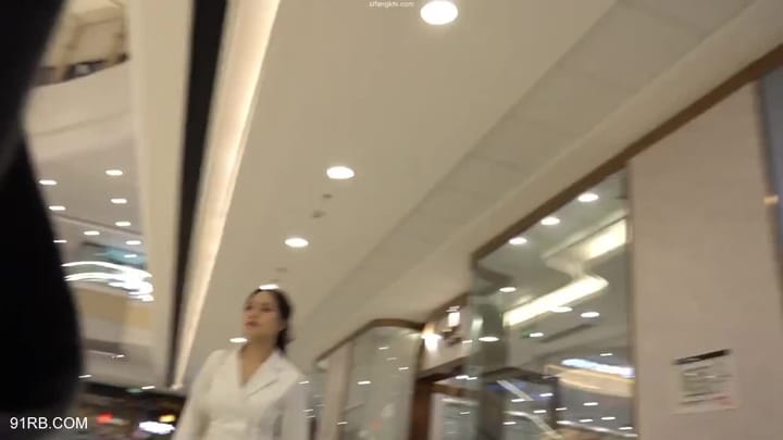 599d96fb-0f92-4d02-b65d-afe8ab3a78d5.mp4