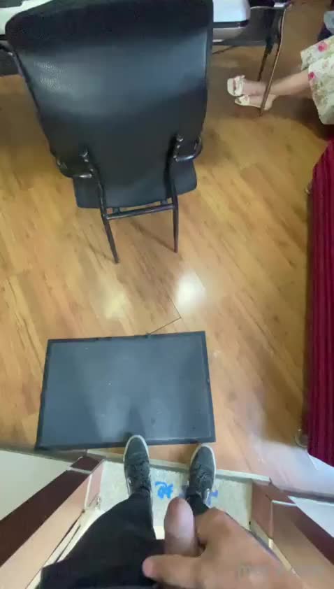 cfa7abe5-2653-4c97-924d-4cdaeba8ab5a.mp4